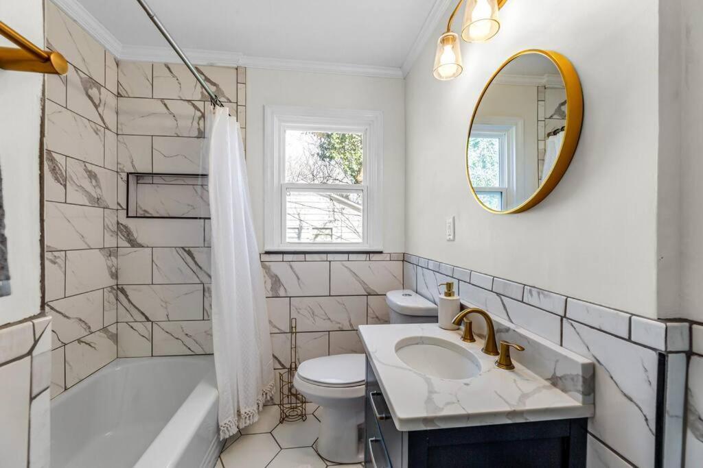 Fully Renovated 4 Bed Buena Vista House Near Wfu Βίλα Γουίνστον-Σάλεμ Εξωτερικό φωτογραφία